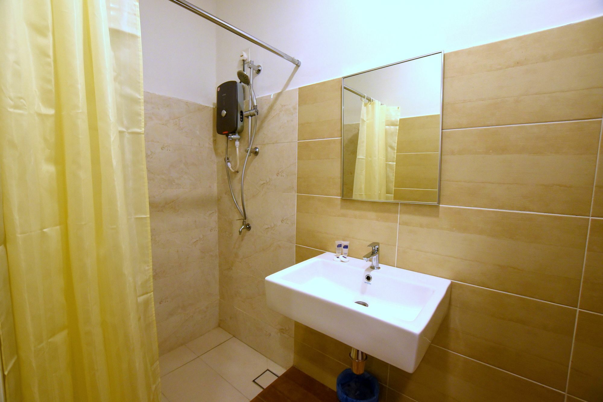 Hotel Zamburger Second Link Τζόχορ Μπάχρου Εξωτερικό φωτογραφία