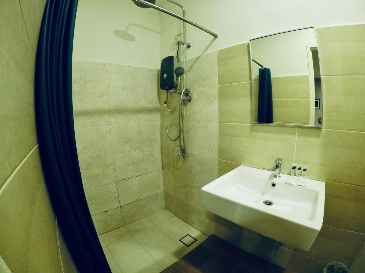 Hotel Zamburger Second Link Τζόχορ Μπάχρου Εξωτερικό φωτογραφία
