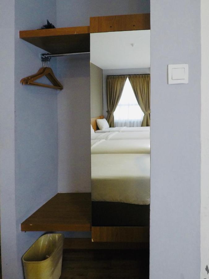 Hotel Zamburger Second Link Τζόχορ Μπάχρου Εξωτερικό φωτογραφία